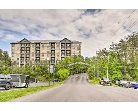 124 Plaza Dr #2102, Pigeon Forge, TN 37863