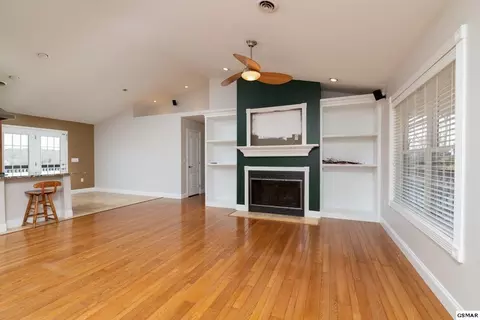 897 Eagle View Dr, Kodak, TN 37764 photo 3