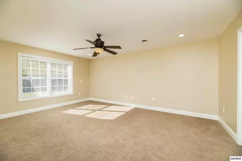 897 Eagle View Dr, Kodak, TN 37764 photo 5