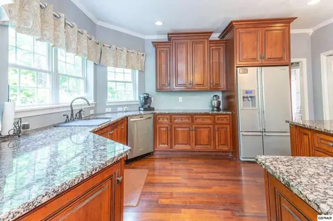 5600 Bridgehampton Dr, Powell, TN 37849 photo 4