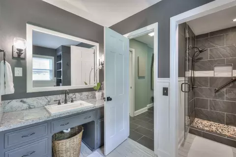 Bath - 1880 E Compton Rd, Murfreesboro, TN 37130 photo 1 of 7