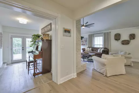 Entry Way - 1880 E Compton Rd, Murfreesboro, TN 37130 photo 3 of 6