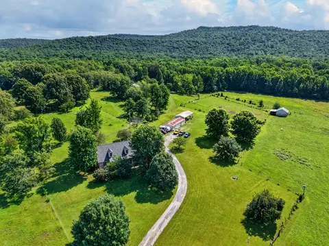View/Area - 1377 Chestnut Grove Rd, Morrison, TN 37357 photo 1 of 9