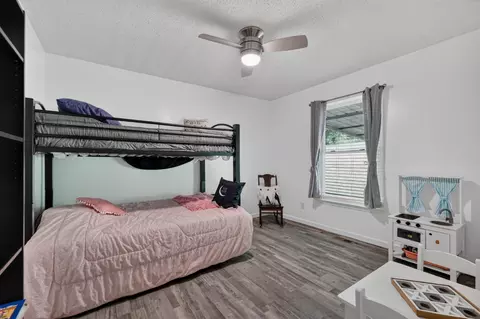 Bedroom - 1377 Chestnut Grove Rd, Morrison, TN 37357 photo 5 of 8