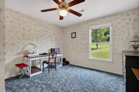 Bedroom - 1377 Chestnut Grove Rd, Morrison, TN 37357 photo 8 of 8