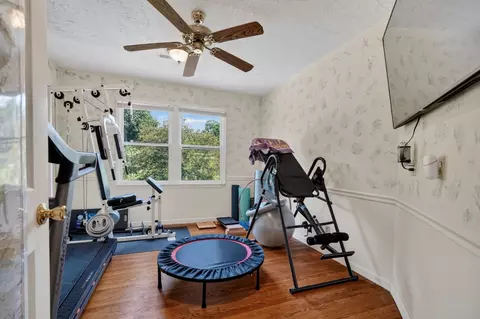 Bedroom - 1377 Chestnut Grove Rd, Morrison, TN 37357 photo 7 of 8