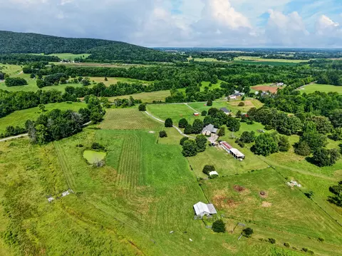 View/Area - 1377 Chestnut Grove Rd, Morrison, TN 37357 photo 4 of 9