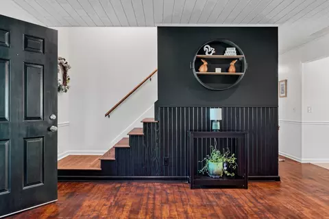 Entry Way - 1377 Chestnut Grove Rd, Morrison, TN 37357 photo 1 of 2