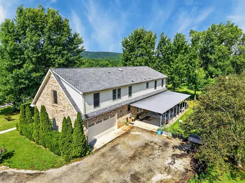 Exterior - 1377 Chestnut Grove Rd, Morrison, TN 37357 photo 7 of 15