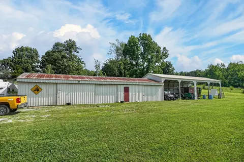Exterior - 1377 Chestnut Grove Rd, Morrison, TN 37357 photo 12 of 15
