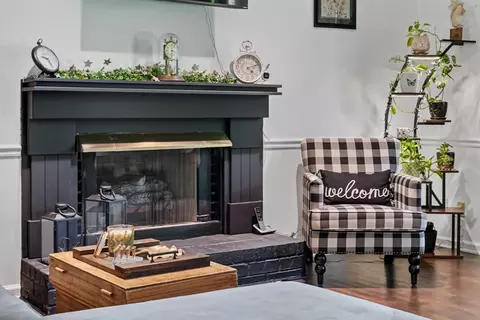 Living - 1377 Chestnut Grove Rd, Morrison, TN 37357 photo 2 of 3