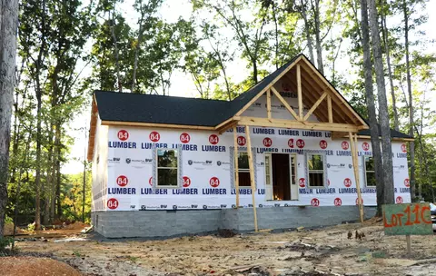 521 Shelton Cemetery Rd, Cumberland Furnace, TN 37051