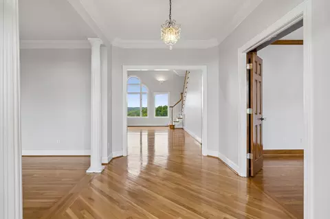 Entry Way - 314 Fairview Rd, Dickson, TN 37055 photo 1 of 4