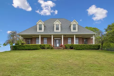 Exterior - 314 Fairview Rd, Dickson, TN 37055 photo 2 of 22
