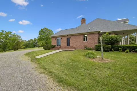 Exterior - 314 Fairview Rd, Dickson, TN 37055 photo 4 of 22