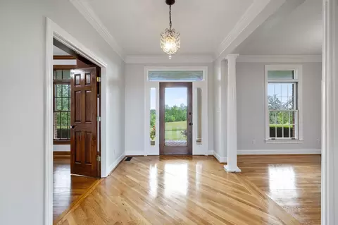 Entry Way - 314 Fairview Rd, Dickson, TN 37055 photo 2 of 4