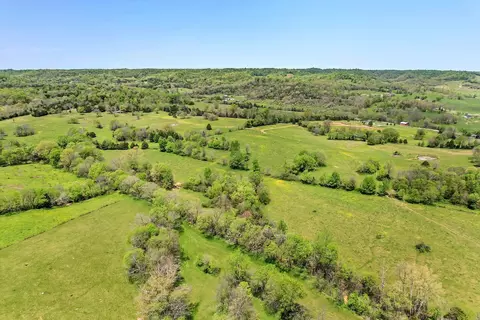 290 Gladdice Rd, Pleasant Shade, TN 37145