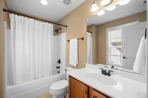 Bath - 2003 Fishers Loop, Spring Hill, TN 37174 photo 7 of 7