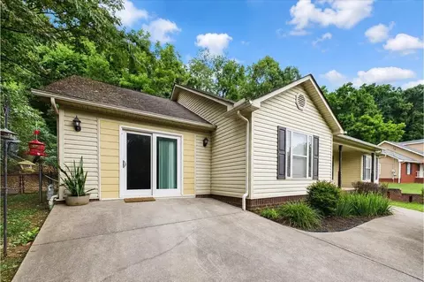2599 Kaley Dr, Talbott, TN 37877 photo 2
