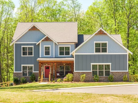 7393 Blackstone Dr, Signal Mountain, TN 37377