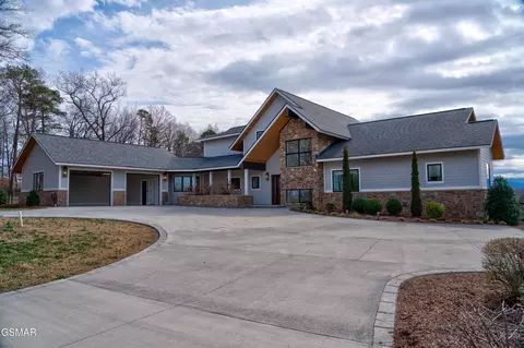 1213 Llama Ln, Sevierville, TN 37862