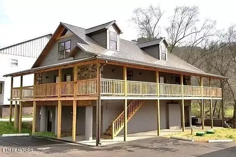 126 Rafter Rd, Tellico Plains, TN 37385