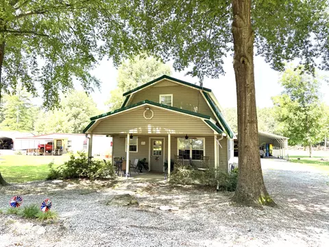 104 Rickman Dr, Springville, TN 38256
