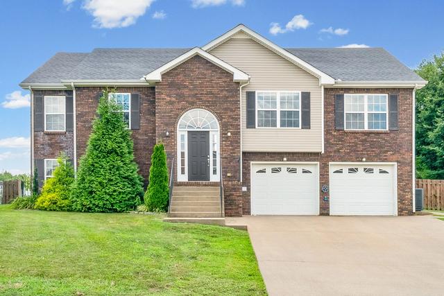 2774 Cascade Dr, Clarksville, TN 37042