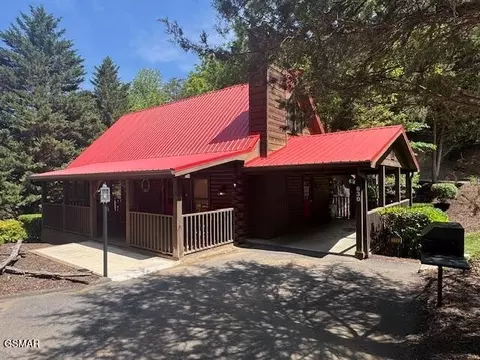 630 Walnut Way Apt Unit UNIT 4028, Sevierville, TN 37862
