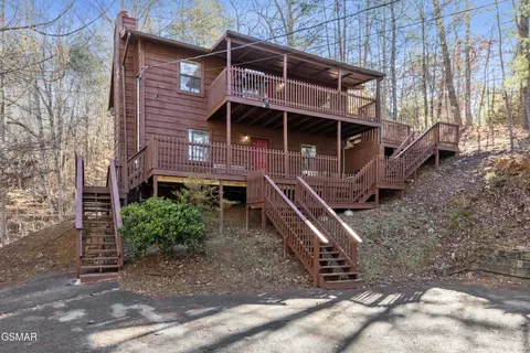 2777 Mountain View Cir, Sevierville, TN 37862