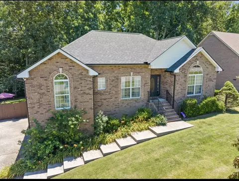 4092 Summit Dr, Greenbrier, TN 37073