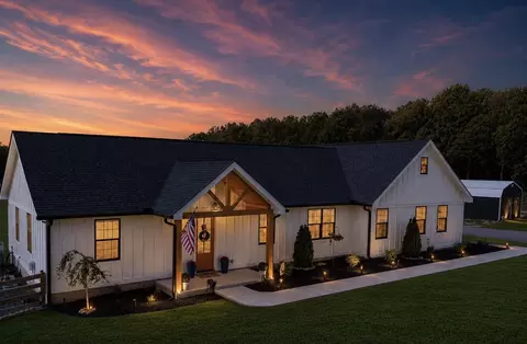 625 Robert Smith Rd, Mcminnville, TN 37110