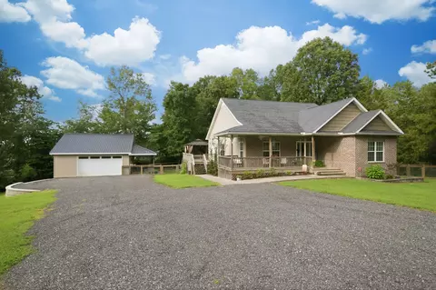 Exterior - 1107 Glendale Dr, Dickson, TN 37055 photo 9 of 9