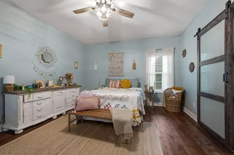 Bedroom - 1107 Glendale Dr, Dickson, TN 37055 photo 2 of 6