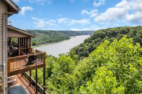 858 Harbor Green Pl, Sparta, TN 38583