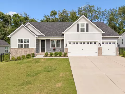 3020 Fernwood Ln, Columbia, TN 38401