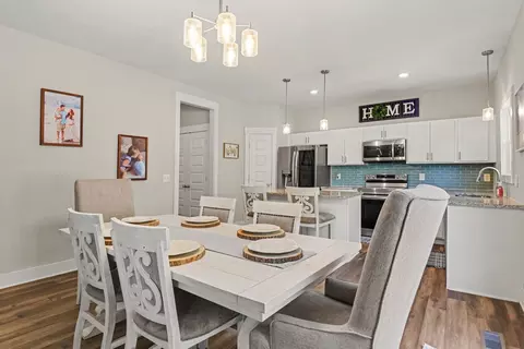 Dining - 1149 Jonathan Ln, Springfield, TN 37172 photo 2 of 2