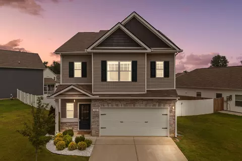 325 Geneva Ln, Columbia, TN 38401