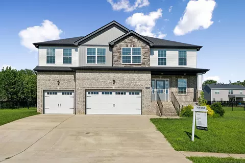 429 Crestwicke Ct, Clarksville, TN 37043