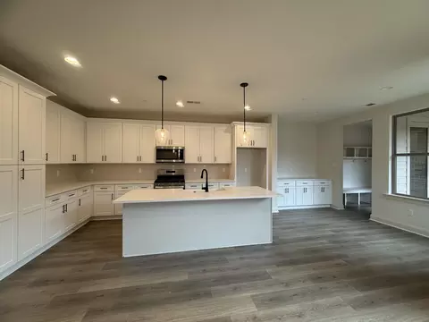 893 Aldwick Dr, Collierville, TN 38017 photo 2