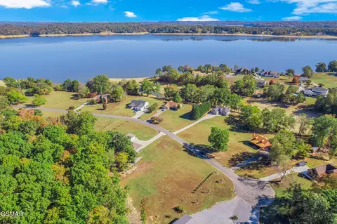 13 Stokley Ct, Dandridge, TN 37725