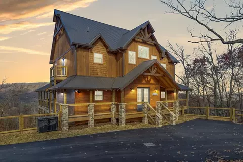 2510 Mountain Holly Way, Sevierville, TN 37862
