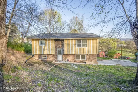 512 E Winchester St, Rockwood, TN 37854