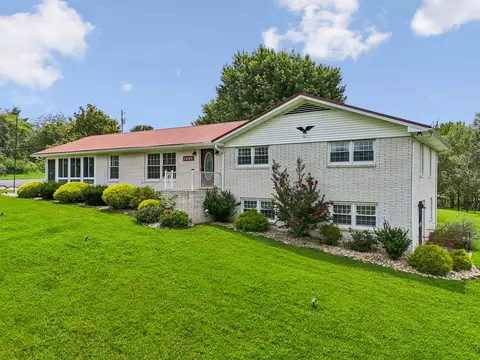1465 Murfreesboro Rd, Woodbury, TN 37190