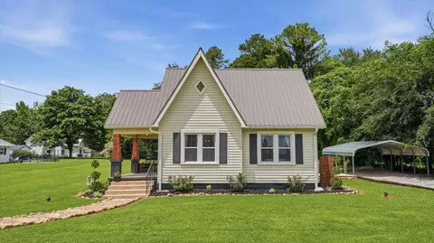 303 Gore St, Huntland, TN 37345