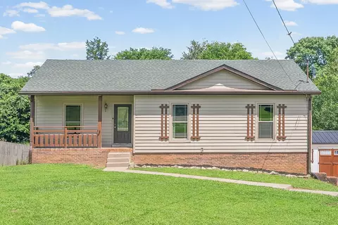 2607 Cummings Cir, Clarksville, TN 37042