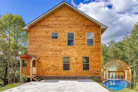 3846 Katelyns Ln, Sevierville, TN 37876