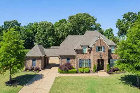 405 Saunders Creek Cir, Rossville, TN 38066