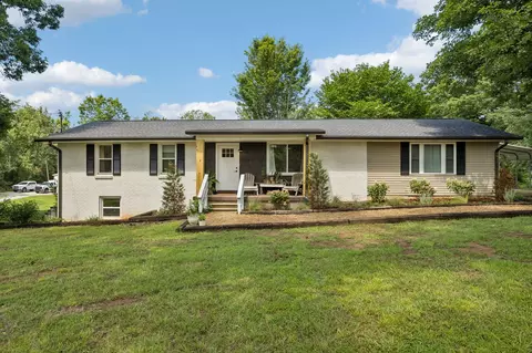 9062 E 40 Rd, Bon Aqua, TN 37025