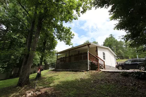 1150 Tranquility Hills Way, Cosby, TN 37722